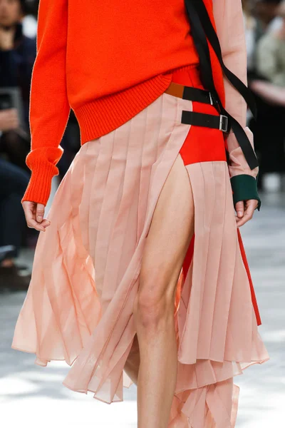 Look 12